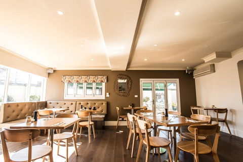 The Waverley International Hotel - Tourism Townsville 23