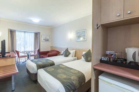 The Waverley International Hotel - Tourism Townsville 8
