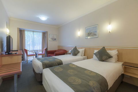 The Waverley International Hotel - Tourism Townsville 10