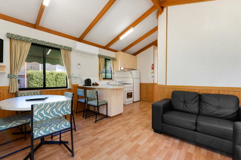 Bright Riverside Holiday Park - Tourism Townsville 23