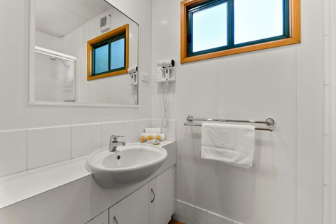 Bright Riverside Holiday Park - Tourism Townsville 20
