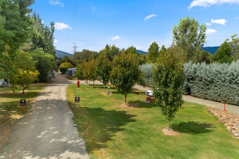 Bright Riverside Holiday Park - Tourism Townsville 16