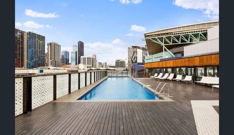2Bedroom Apartment With Views In Docklands Next To CBD & Marvel Stadium - Tourism Townsville 17