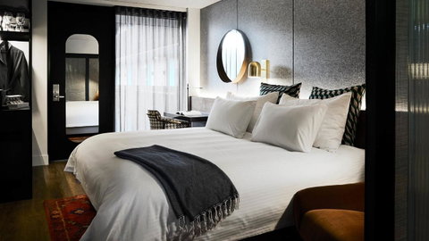 Zagame\'s House - Tourism Townsville 0