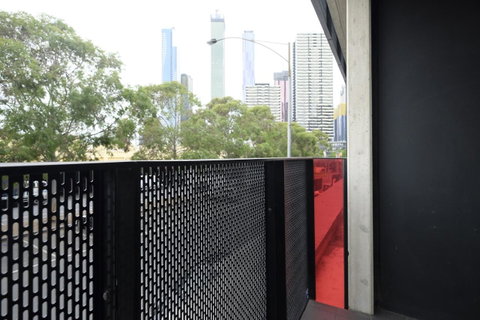 Mono Apartments On Franklin Street - Tourism Townsville 4