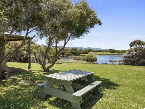 Apollo Bay Cottages - Tourism Townsville 6