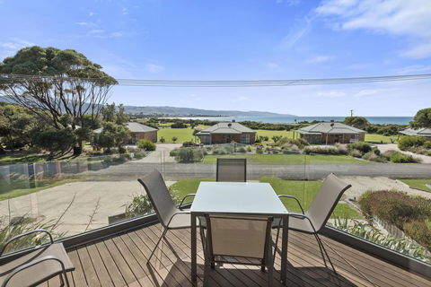 Apollo Bay Cottages - Tourism Townsville 11