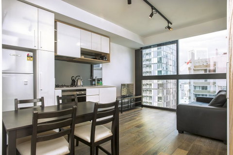 Mono Apartments On La Trobe Street - Tourism Townsville 6
