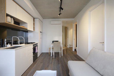 Mono Apartments On La Trobe Street - Tourism Townsville 19