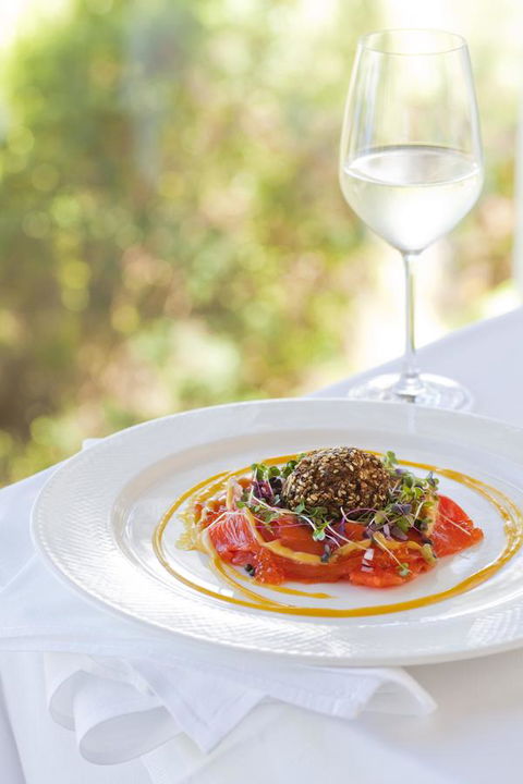 Chris\'s Beacon Point Restaurant & Villas - Tourism Townsville 15