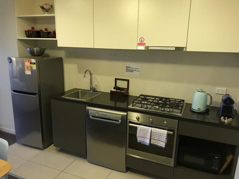 Winston Apartments - Tourism Townsville 8