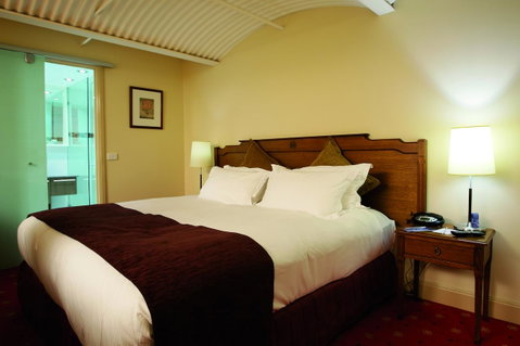 Grand Hotel Melbourne - Tourism Townsville 8