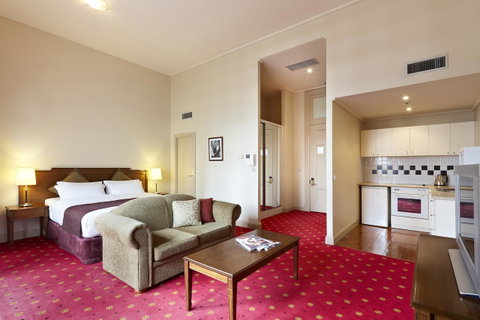 Grand Hotel Melbourne - Tourism Townsville 16