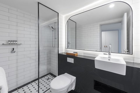 The Savoy Hotel On Little Collins Melbourne - Tourism Townsville 14