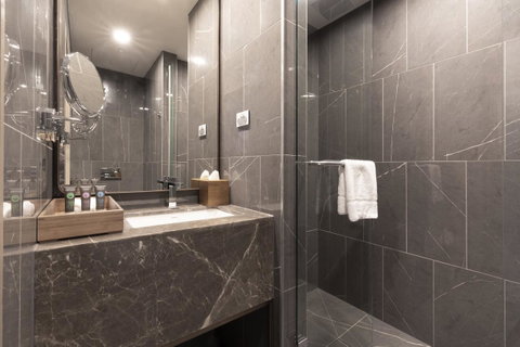 Novotel Melbourne Central - Tourism Townsville 6