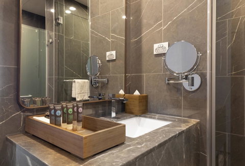Novotel Melbourne Central - Tourism Townsville 5