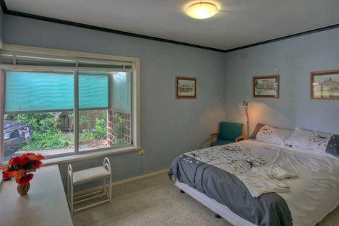 Jacaranda House - Tourism Townsville 6