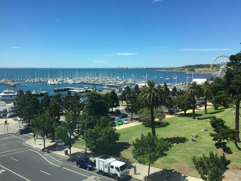 Geelong Waterfront Penthouse Apartment - Tourism Townsville 2