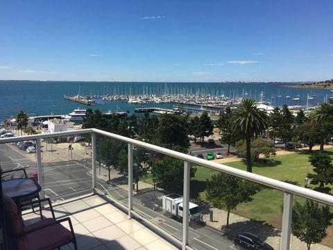 Geelong Waterfront Penthouse Apartment - Tourism Townsville 1