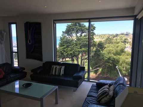 Geelong Waterfront Penthouse Apartment - Tourism Townsville 5