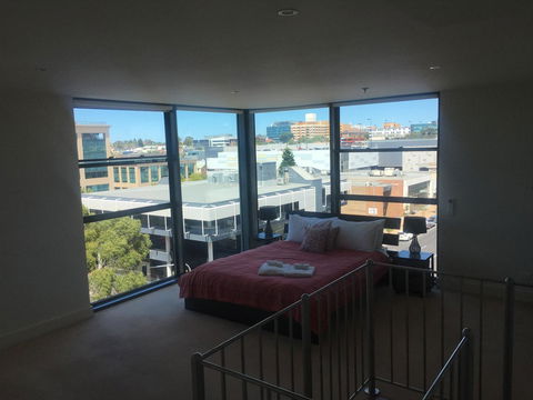 Geelong Waterfront Penthouse Apartment - Tourism Townsville 12