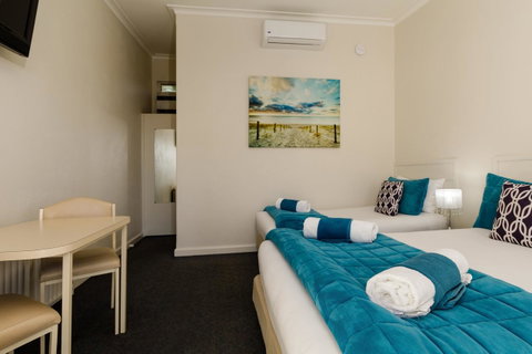 Bendigo Oval Motel - Tourism Townsville 3