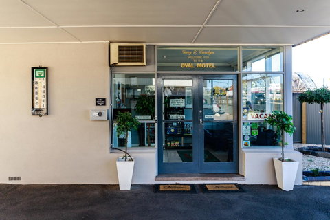 Bendigo Oval Motel - Tourism Townsville 23