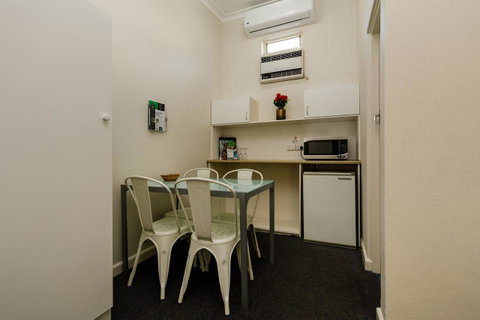 Bendigo Oval Motel - Tourism Townsville 6