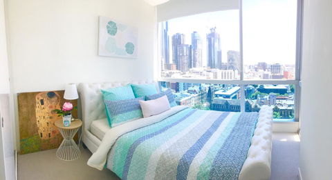 La Maison - Great View, Free Parking, Pool, Gym, Perfectly Located 2BR Apartment - Tourism Townsville 3