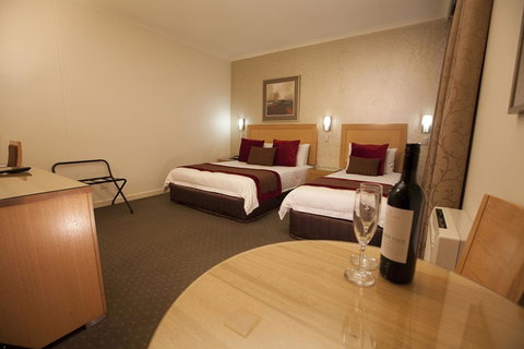 BEST WESTERN PLUS Travel Inn - Tourism Townsville 35