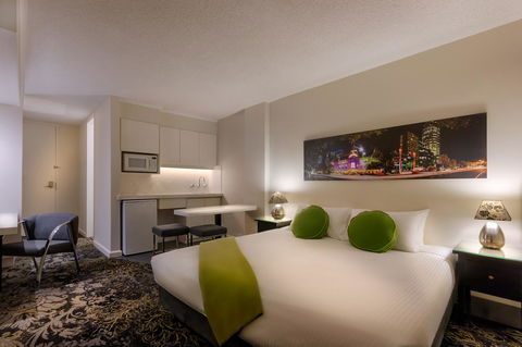 City Limits Hotel Apartments - Tourism Townsville 0