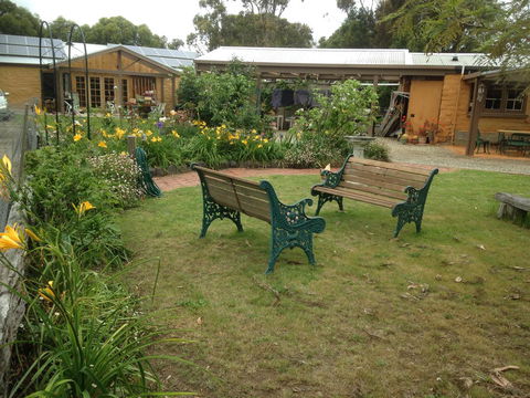 Mud Hollow Barn - Tourism Townsville 0