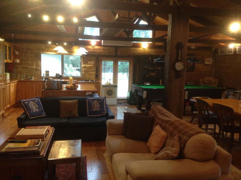Mud Hollow Barn - Tourism Townsville 10