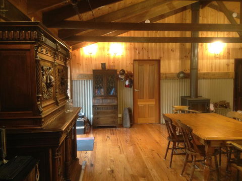 Mud Hollow Barn - Tourism Townsville 9