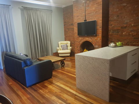 Sublime Spa Apartments - Tourism Townsville 12