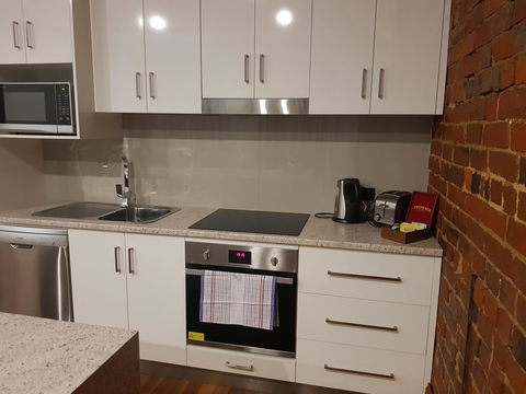 Sublime Spa Apartments - Tourism Townsville 7