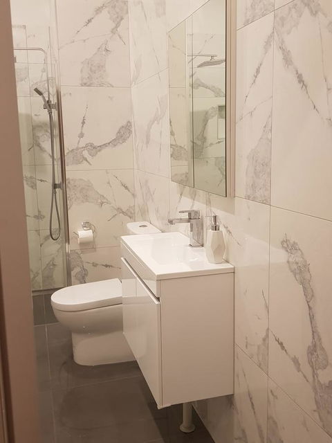 Sublime Spa Apartments - Tourism Townsville 15