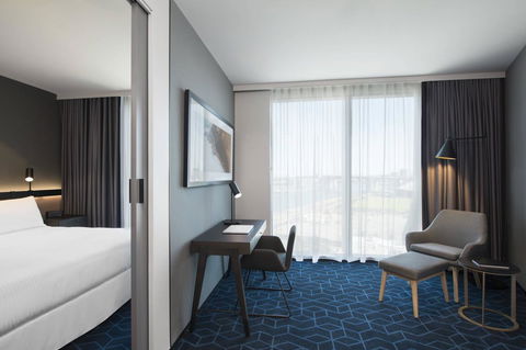 Vibe Hotel Melbourne Docklands - Tourism Townsville 37