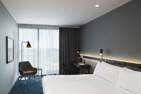 Vibe Hotel Melbourne Docklands - Tourism Townsville 41