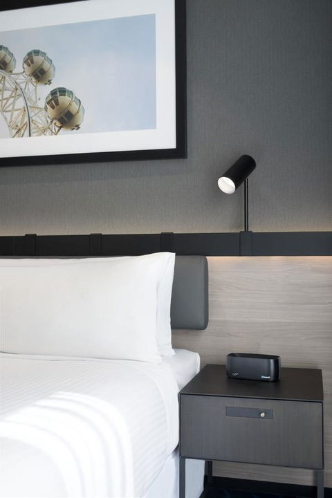 Vibe Hotel Melbourne Docklands - Tourism Townsville 7