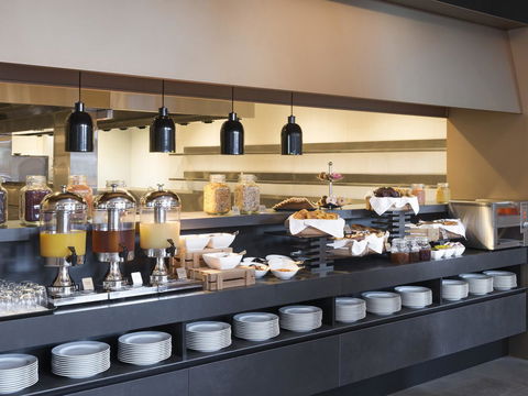 Vibe Hotel Melbourne Docklands - Tourism Townsville 18