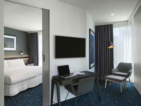 Vibe Hotel Melbourne Docklands - Tourism Townsville 12