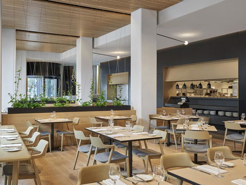 Vibe Hotel Melbourne Docklands - Tourism Townsville 19