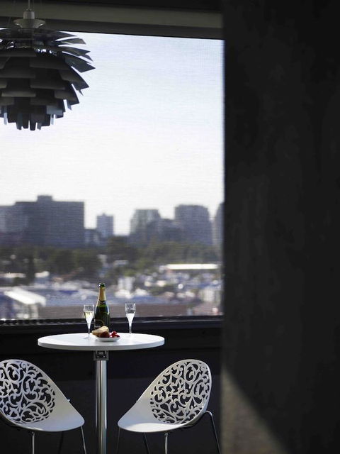 The Cullen Melbourne - Art Series - Tourism Townsville 40