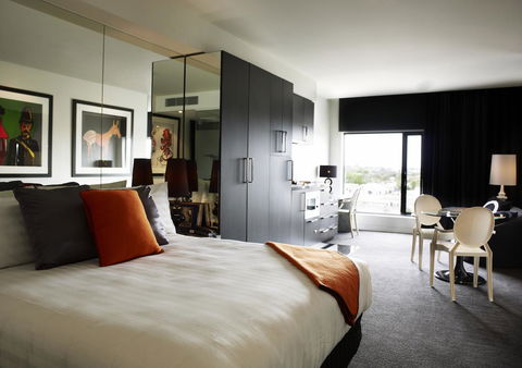 The Cullen Melbourne - Art Series - Tourism Townsville 3