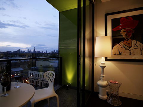 The Cullen Melbourne - Art Series - Tourism Townsville 14