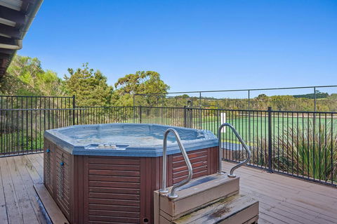Rural 5 Star Villa\'s With Resort Amenities - Tourism Townsville 12