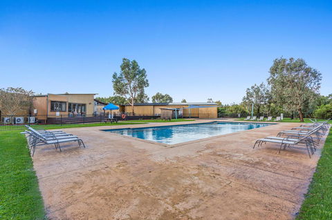 Rural 5 Star Villa\'s With Resort Amenities - Tourism Townsville 17