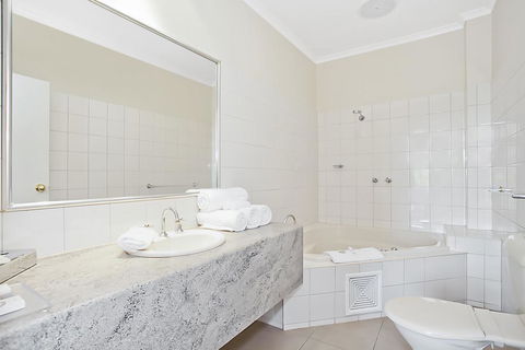 Quality Inn & Suites The Menzies - Tourism Townsville 31