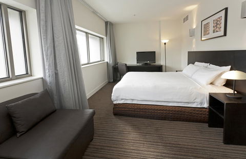 Causeway 353 Hotel - Tourism Townsville 25